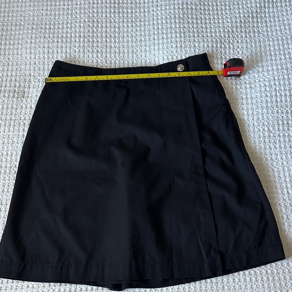 Escada Vintage black shorts/skirt size 42